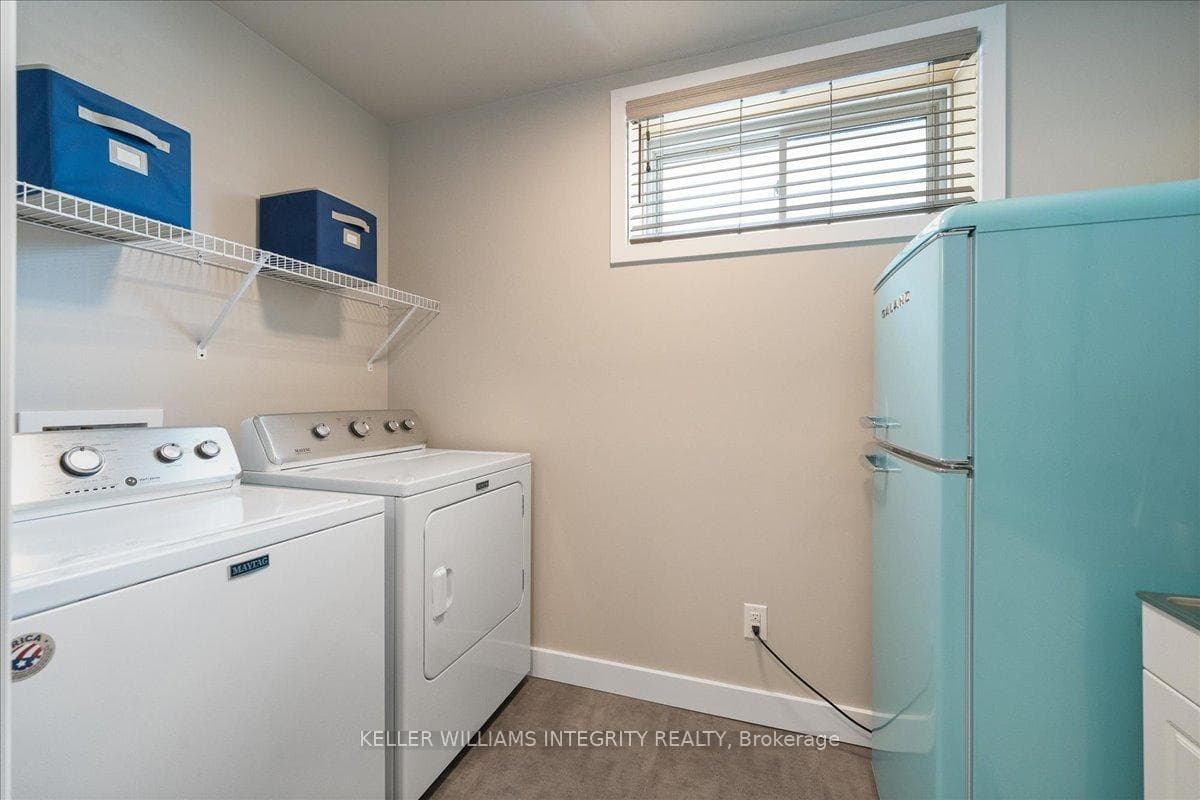 129 Argile Street photo 36