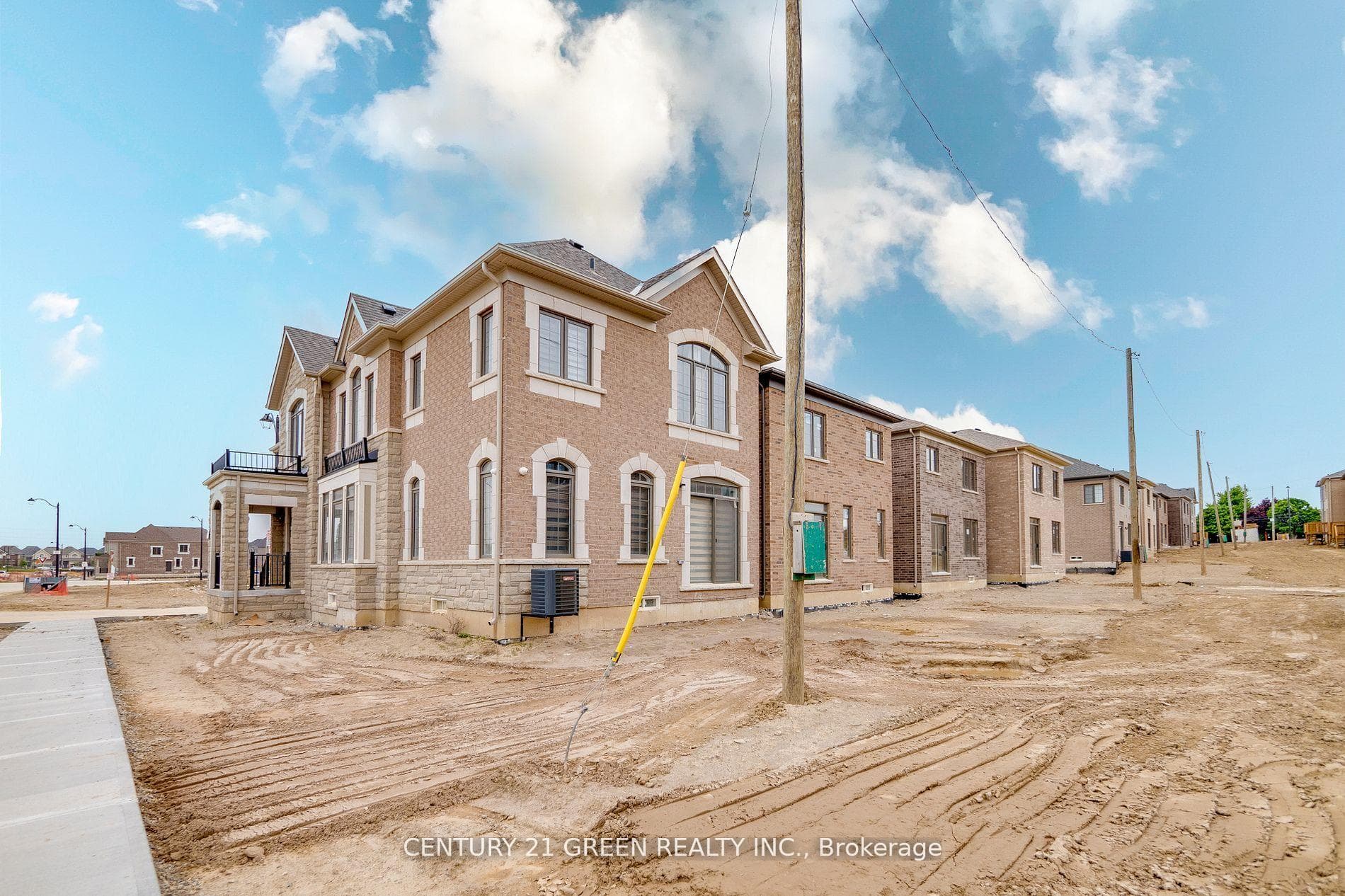 11 Housefinch Avenue photo 38