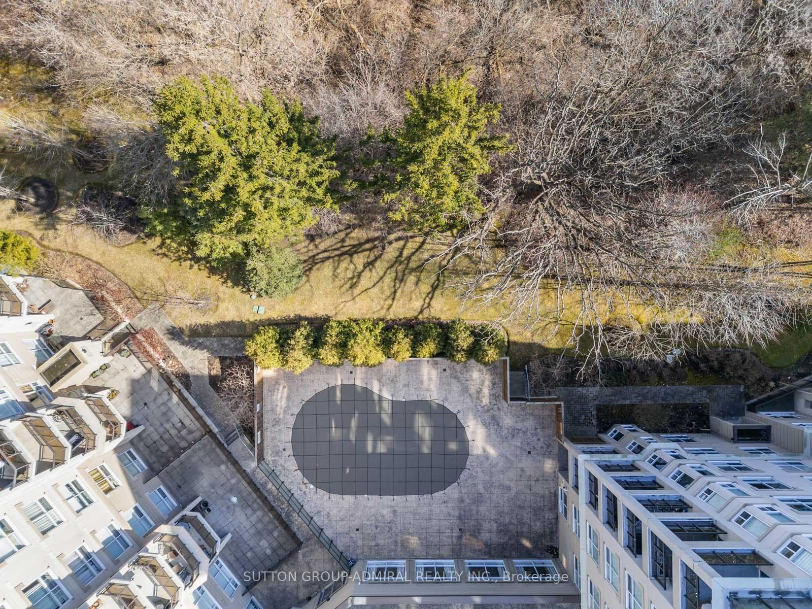 2 Maison Parc Court Unit 311 photo 21