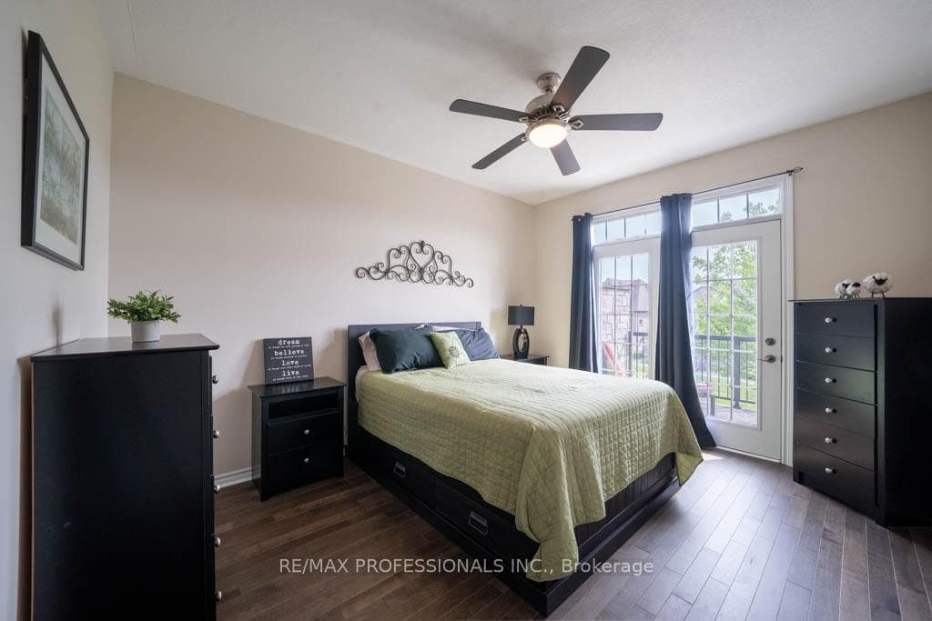 121 Gabriel Lane photo 9