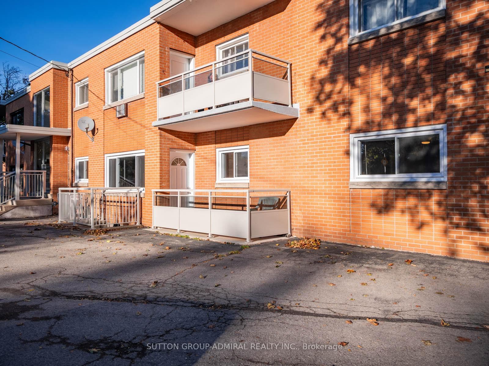 1 Sunnylea Crescent Unit 3 photo 34
