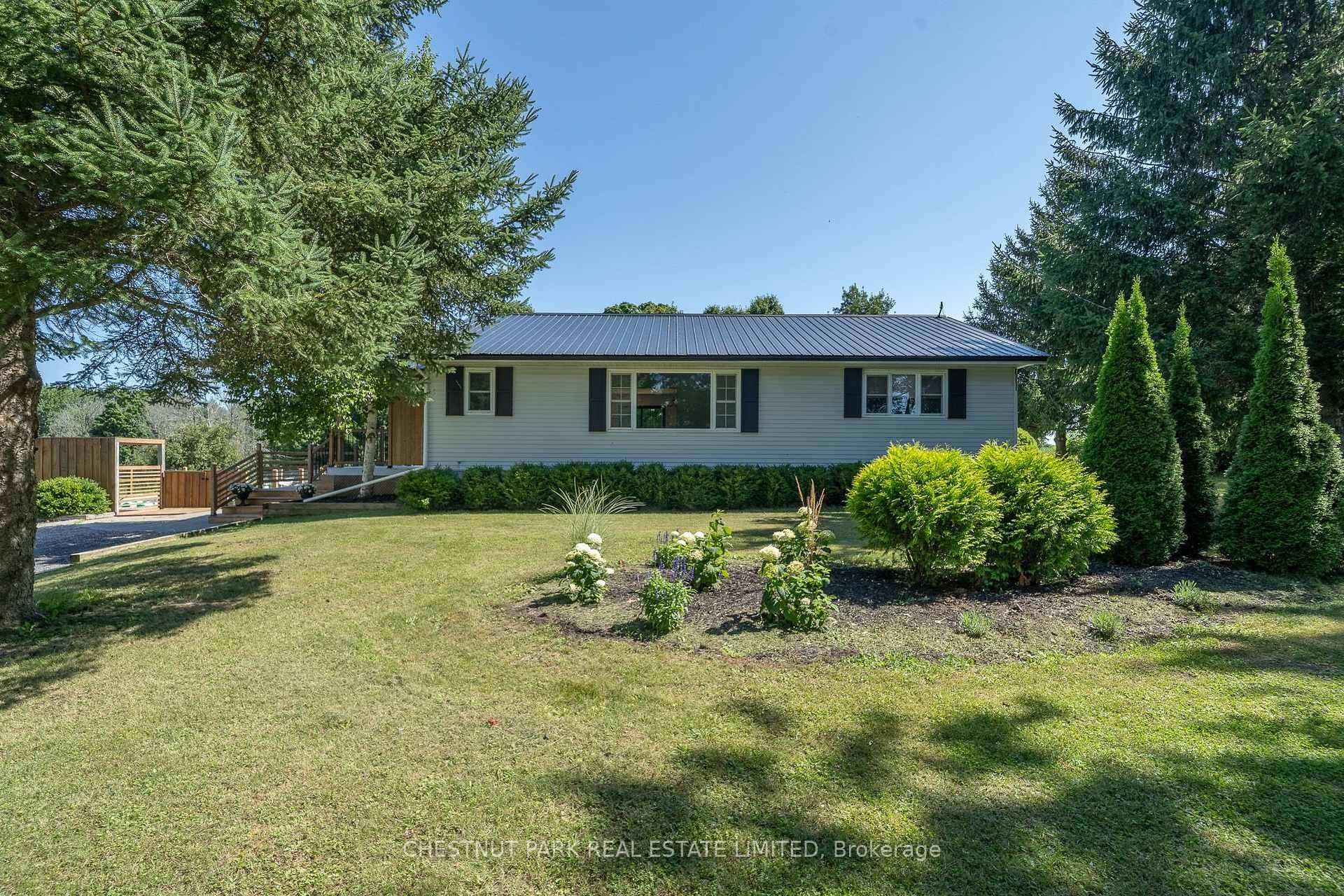 140 Quaker Road photo 3
