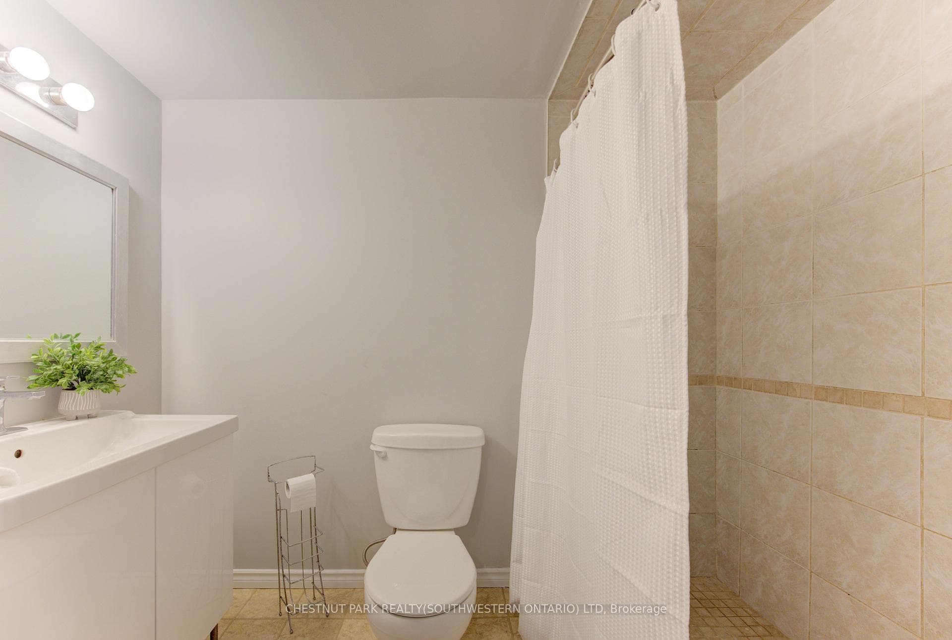 302 Bluevale Street Unit C photo 24