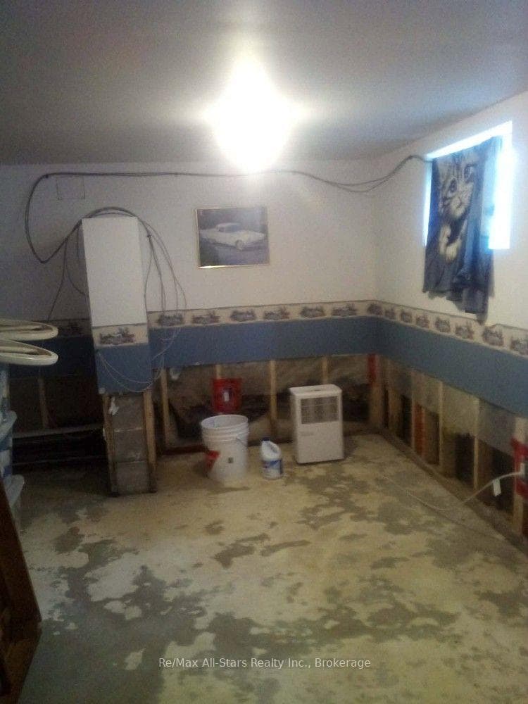 1225 SPRING VALLEY Road photo 33