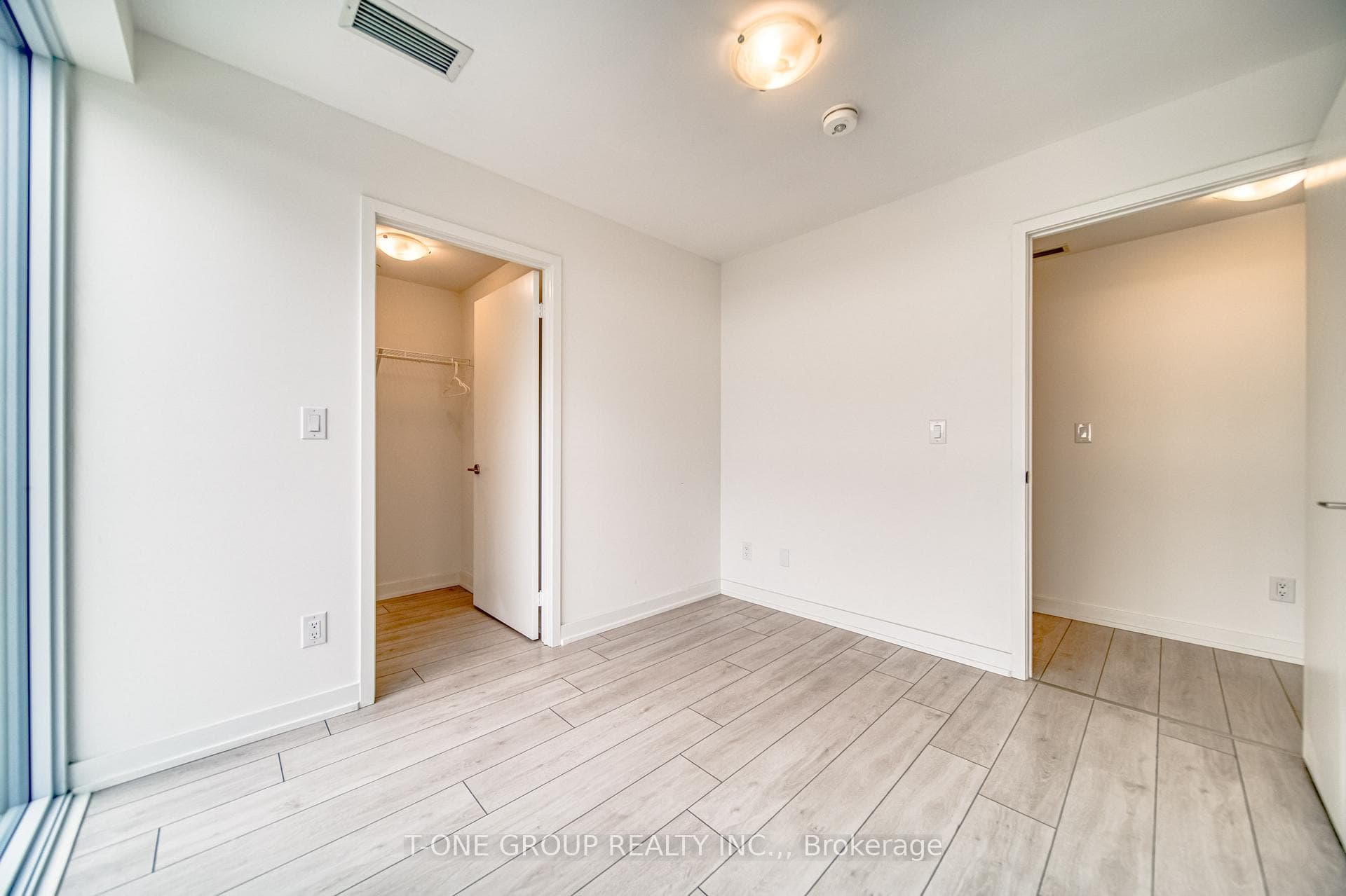 2033 Kennedy Road Unit 722 photo 21