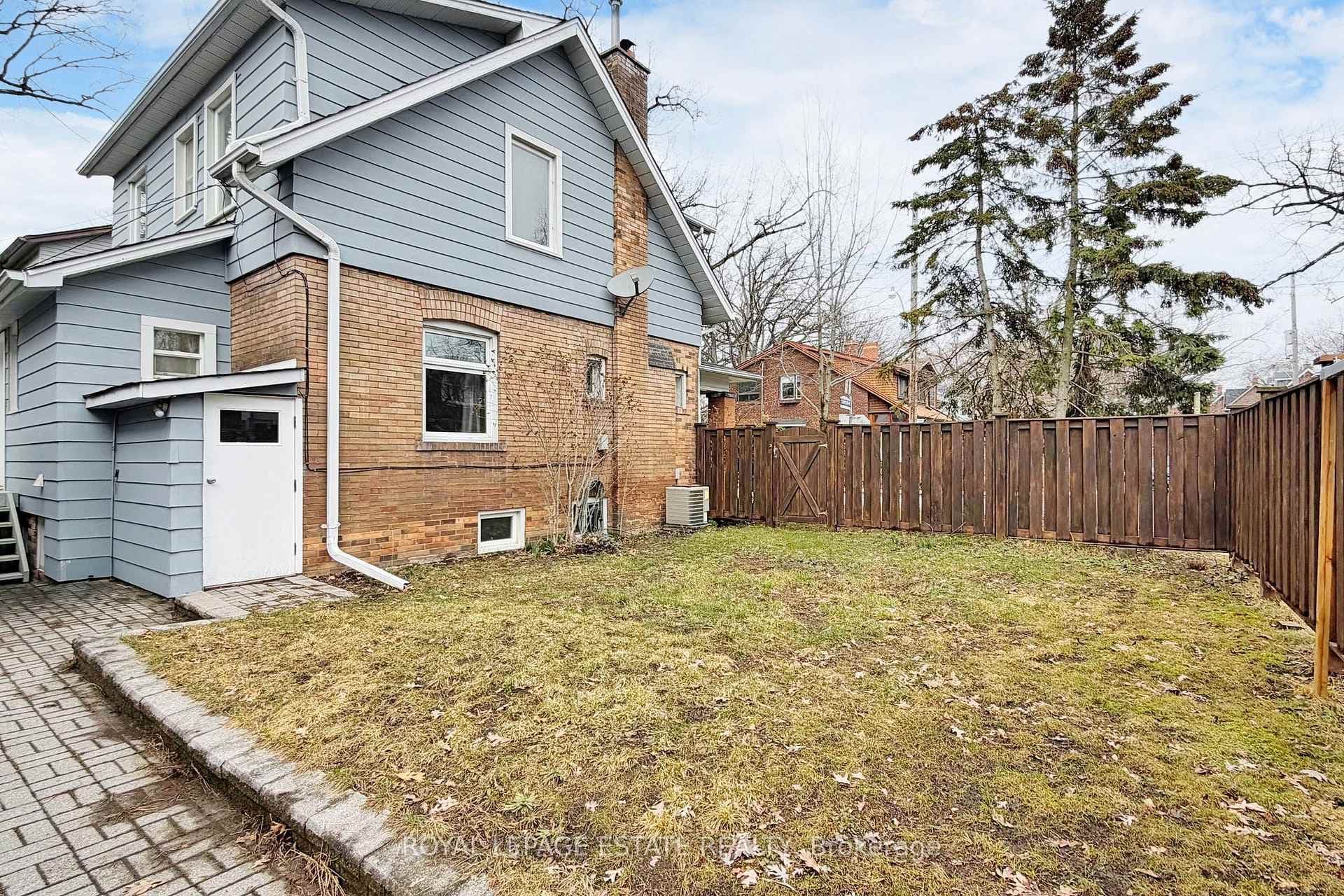 2 Beck Avenue photo 30