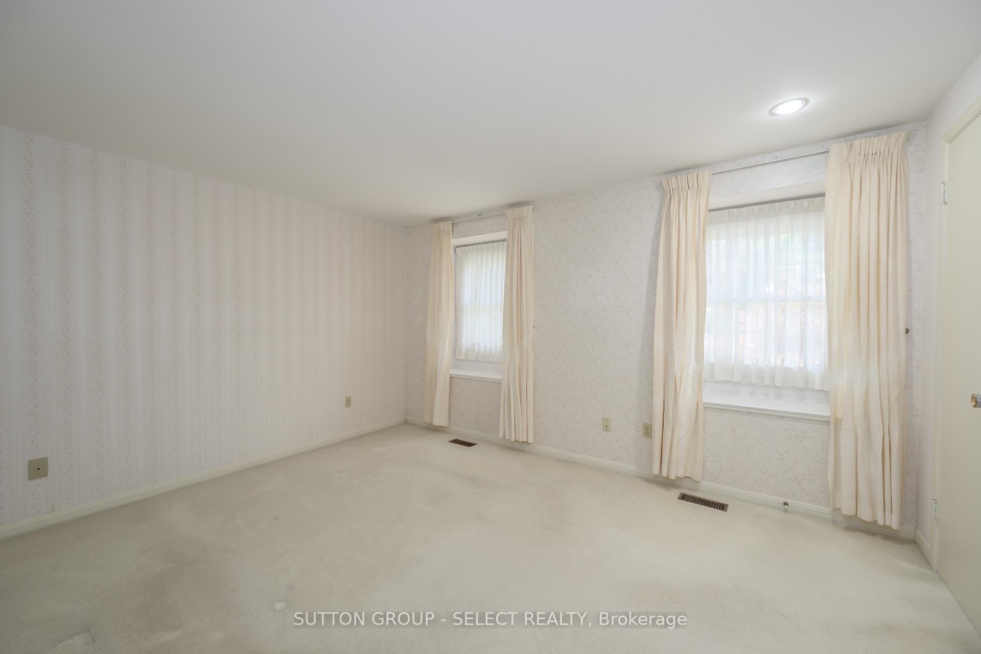 11 TANGLEWOOD Avenue photo 18