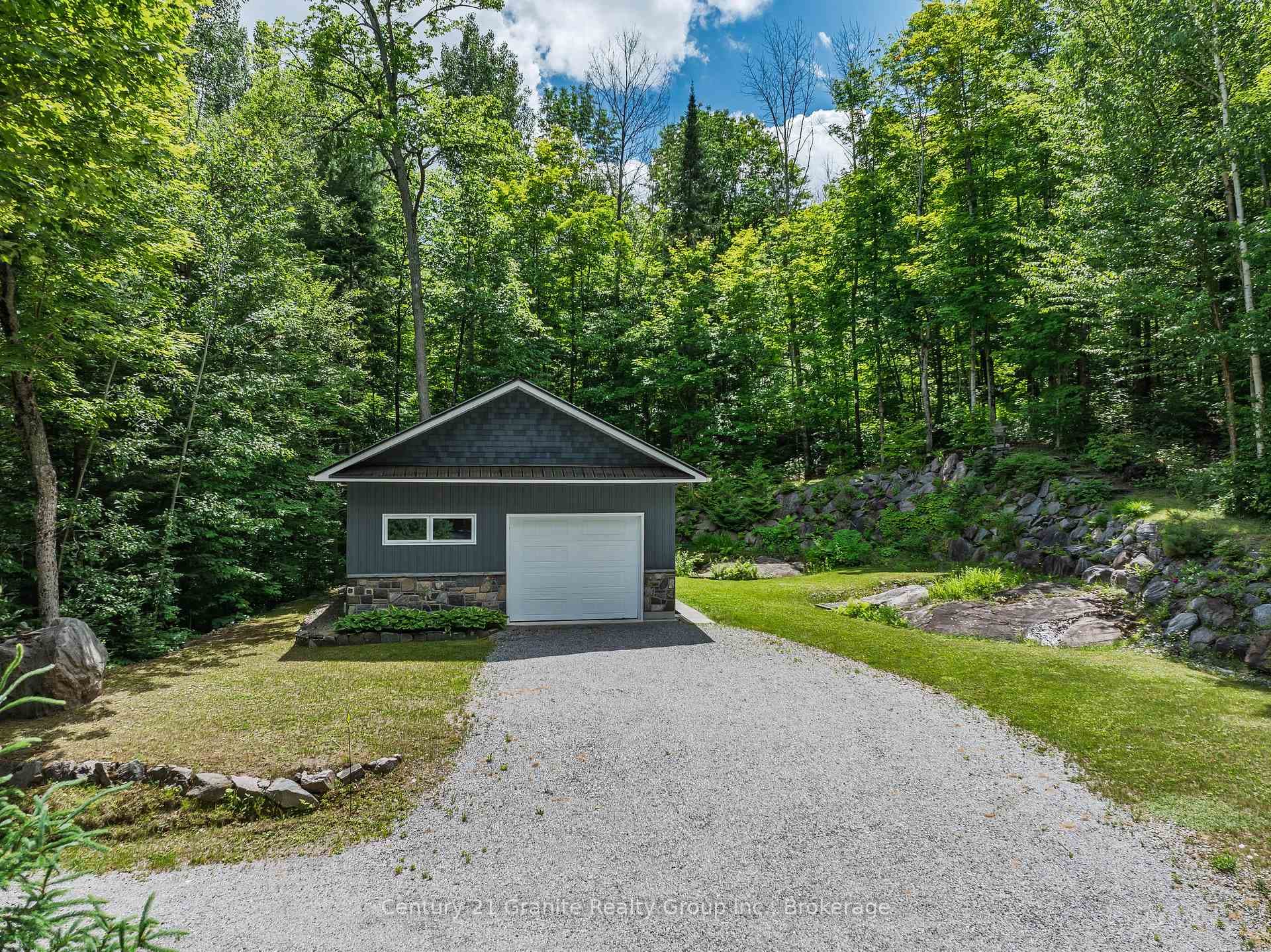 1528 Dignan Road photo 40