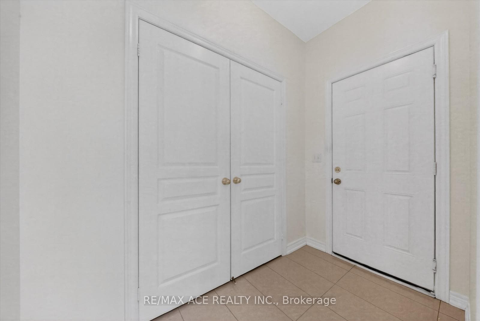 13 Gentry Way photo 14