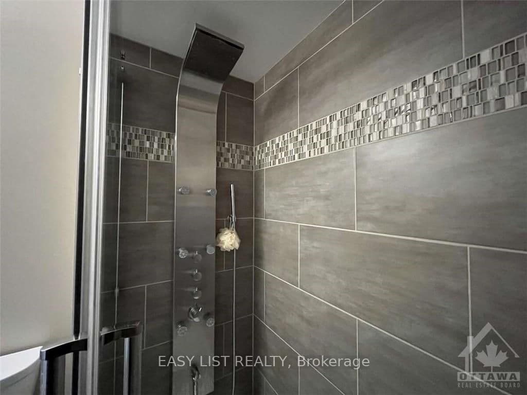 23 FOXDEN Place photo 19