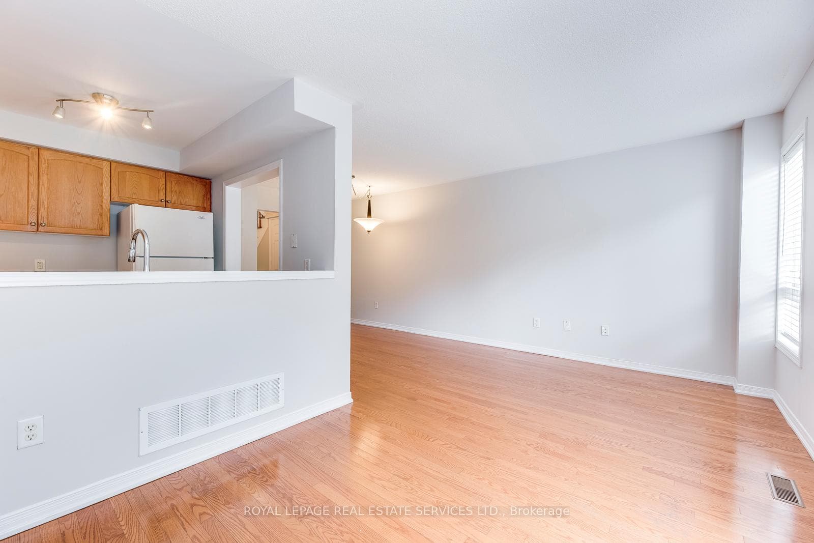 1835 Mccoy Avenue photo 13