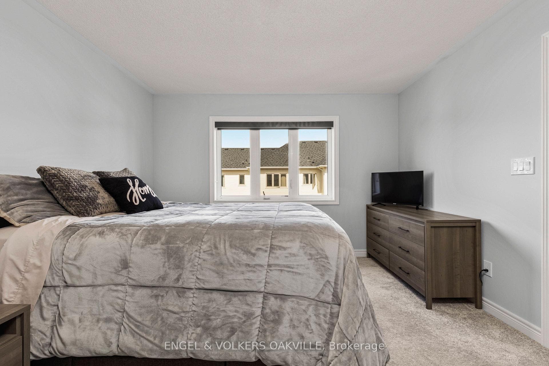44 Clifford Crescent photo 29