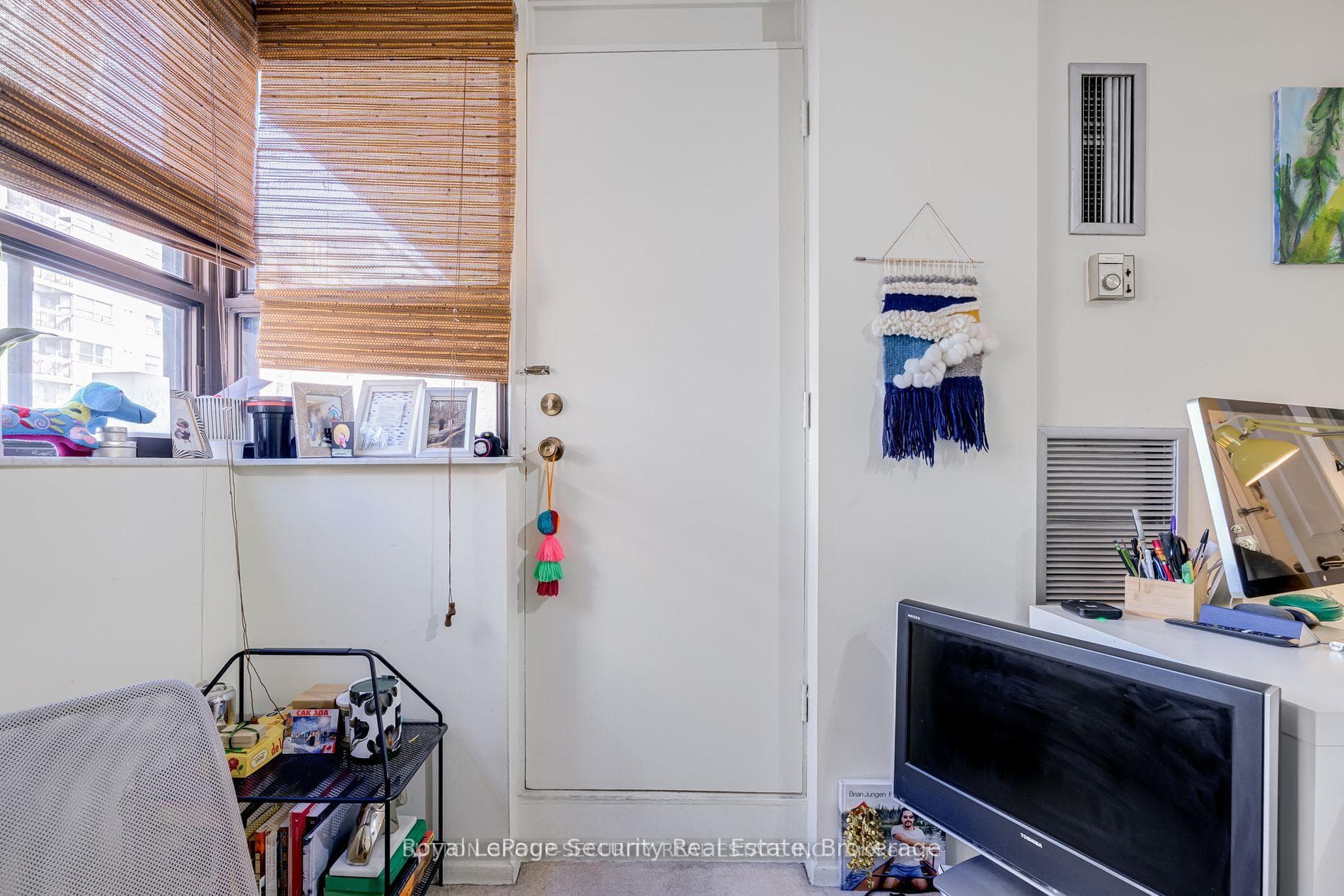105 McCaul Street Unit 808 photo 22