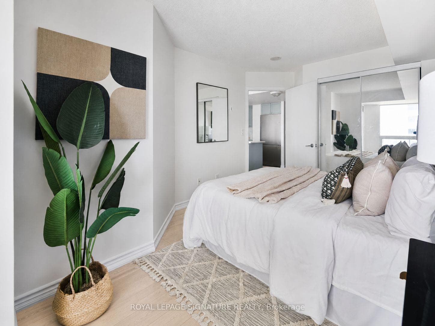 231 Fort York Boulevard Unit 1102 photo 11