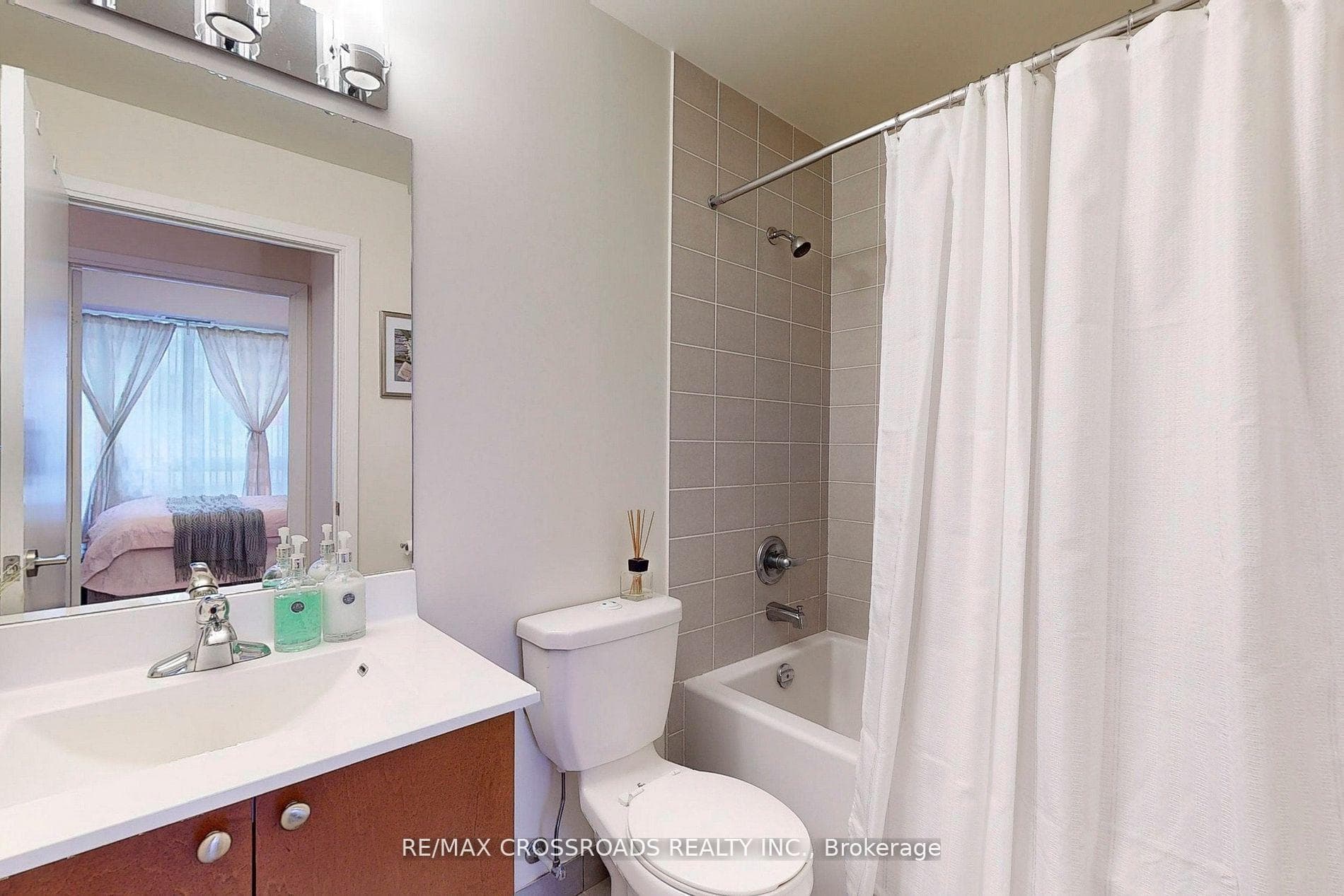 181 Village Green Square Unit 117 photo 21