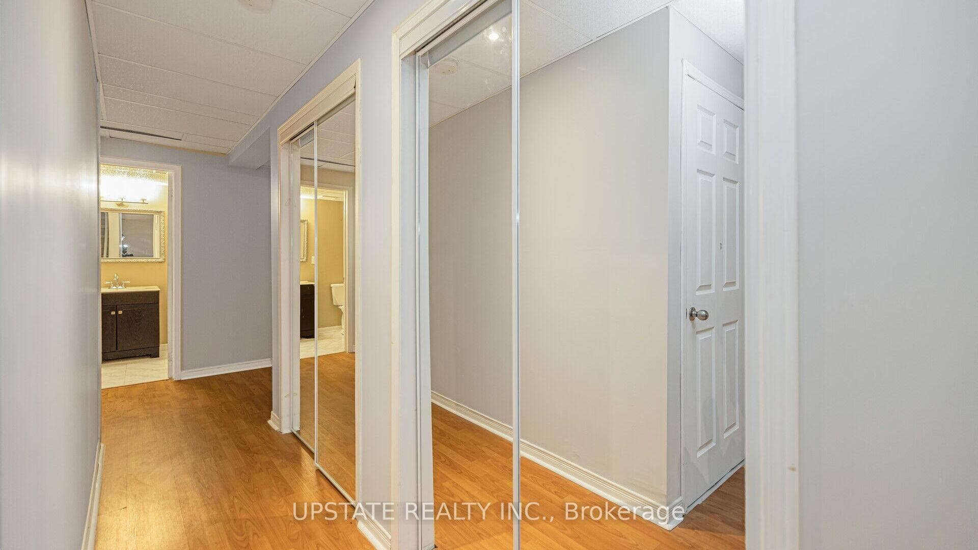 2262 Yorktown Circle photo 30