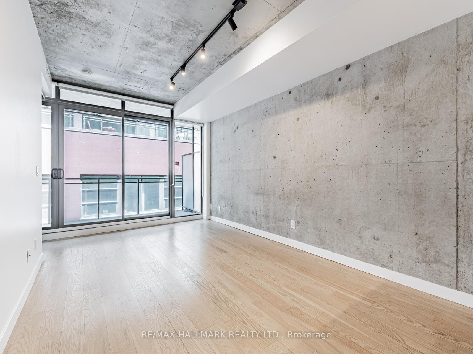 90 Broadview Avenue Unit 416 photo 10