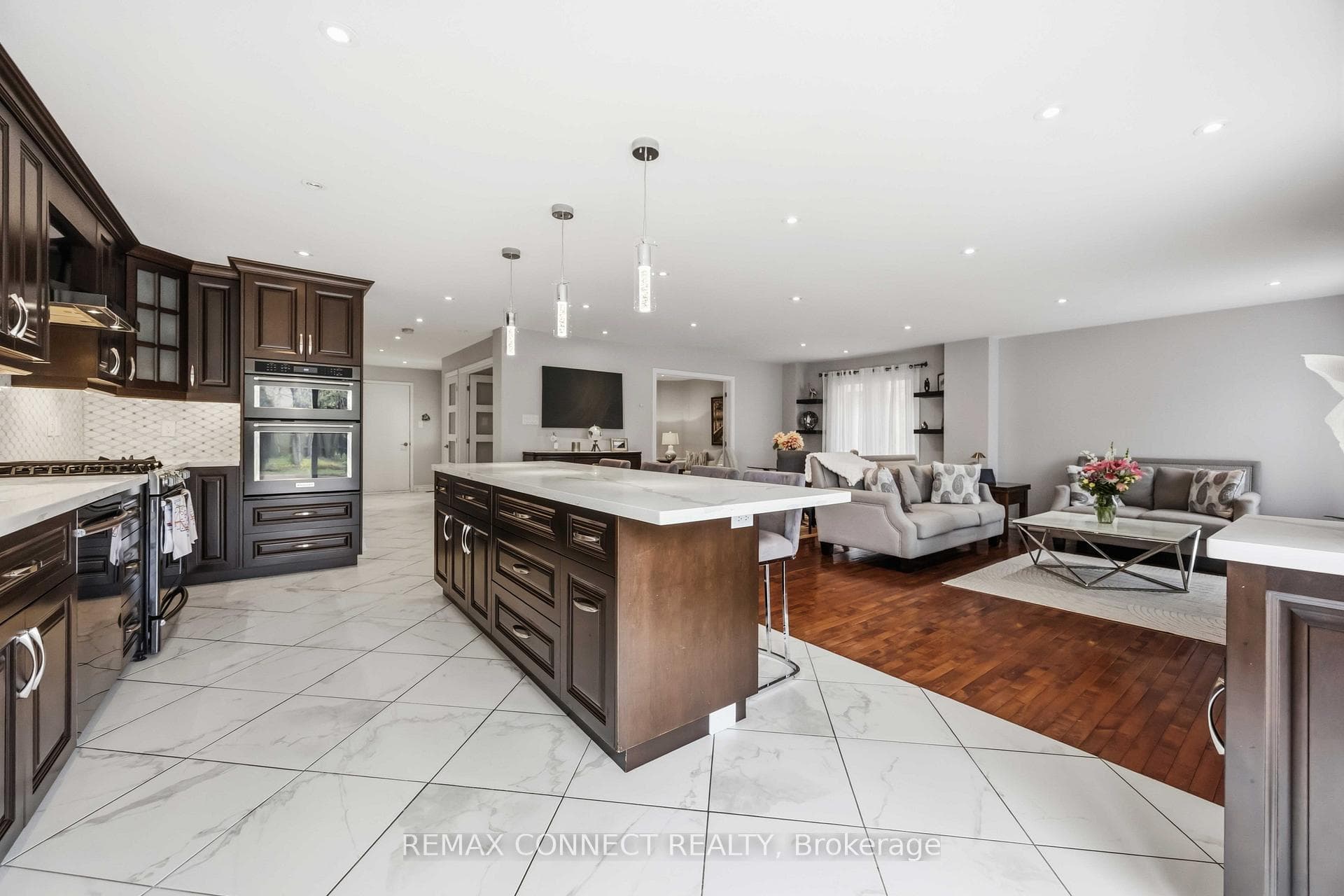 1706 Woodside Lane photo 11