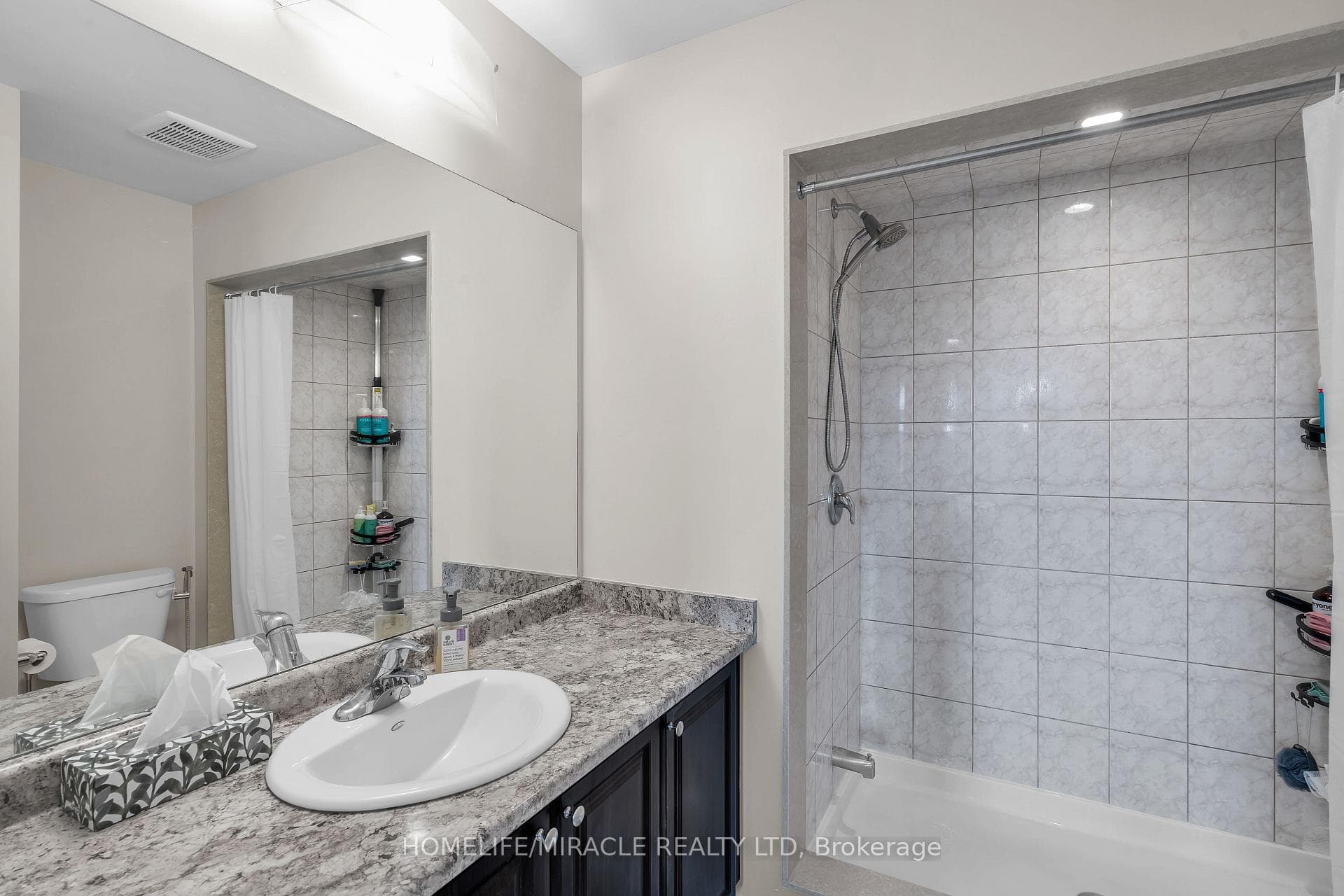 54 Maclachlan Avenue photo 25