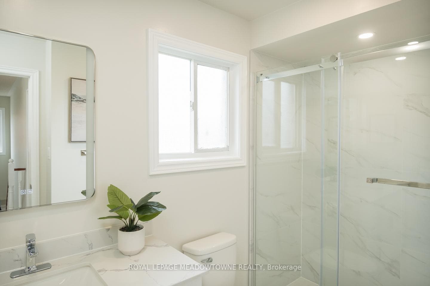 Upgraded Main Bath