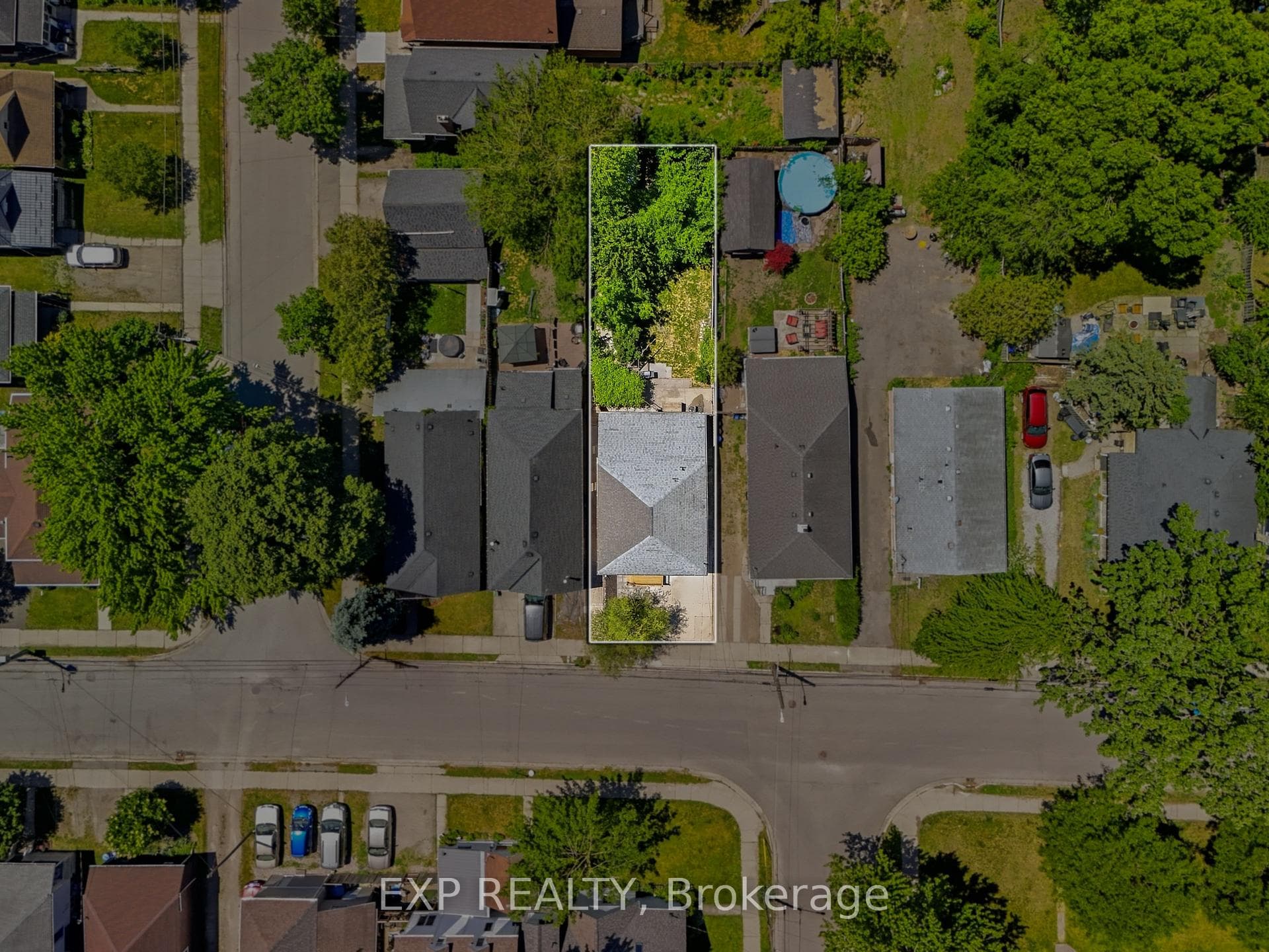 571 Elizabeth Street photo 34
