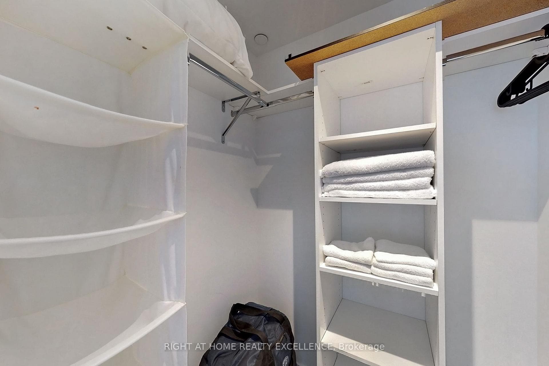 10 York Street Unit 2203 photo 27