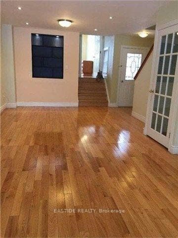 66 Seamist Crescent photo 3