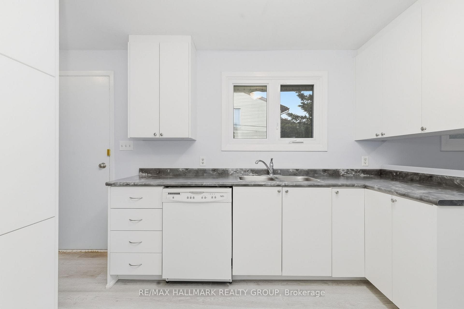 1259 Marenger Street photo 9