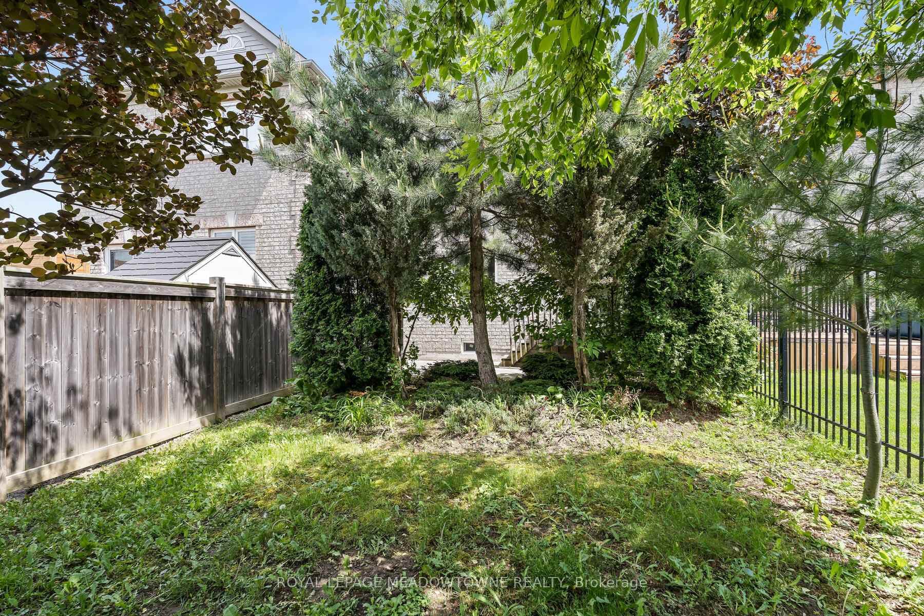 48 Goldham Way photo 31