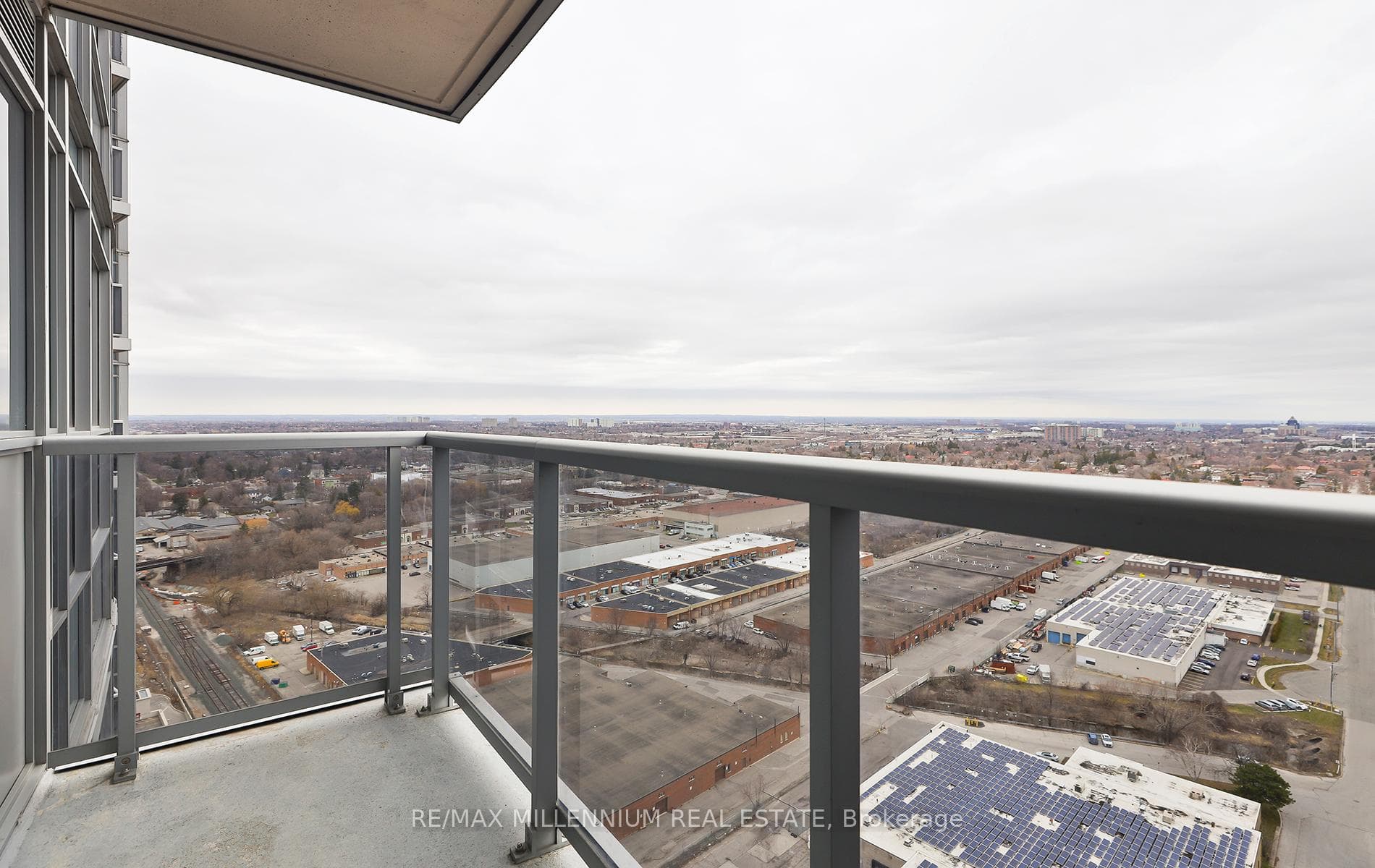 135 Village Green Square Unit 2816 photo 27