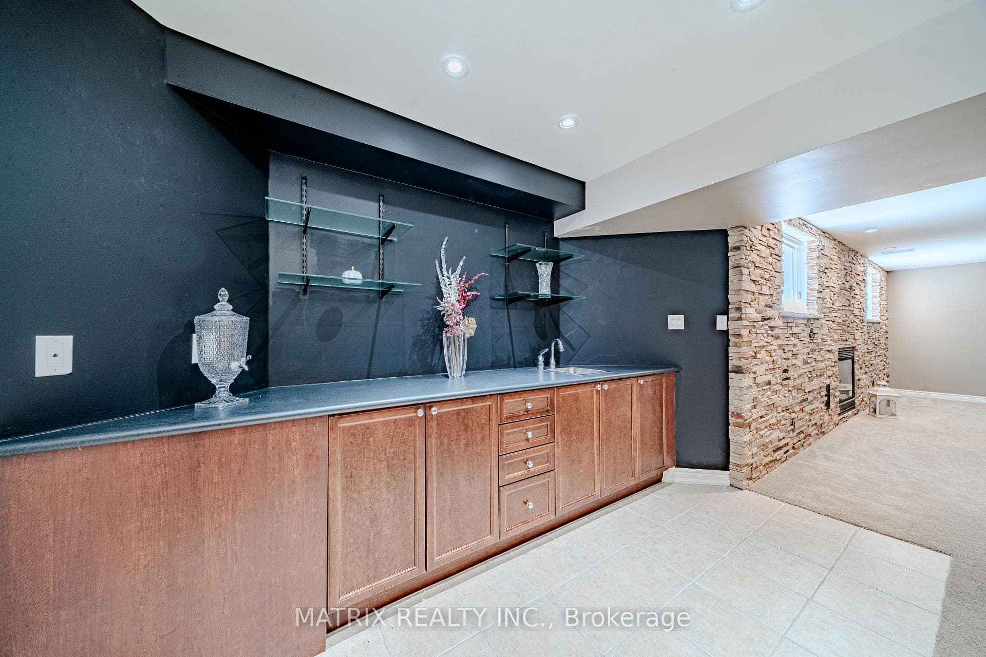 909 Rushton Road photo 43