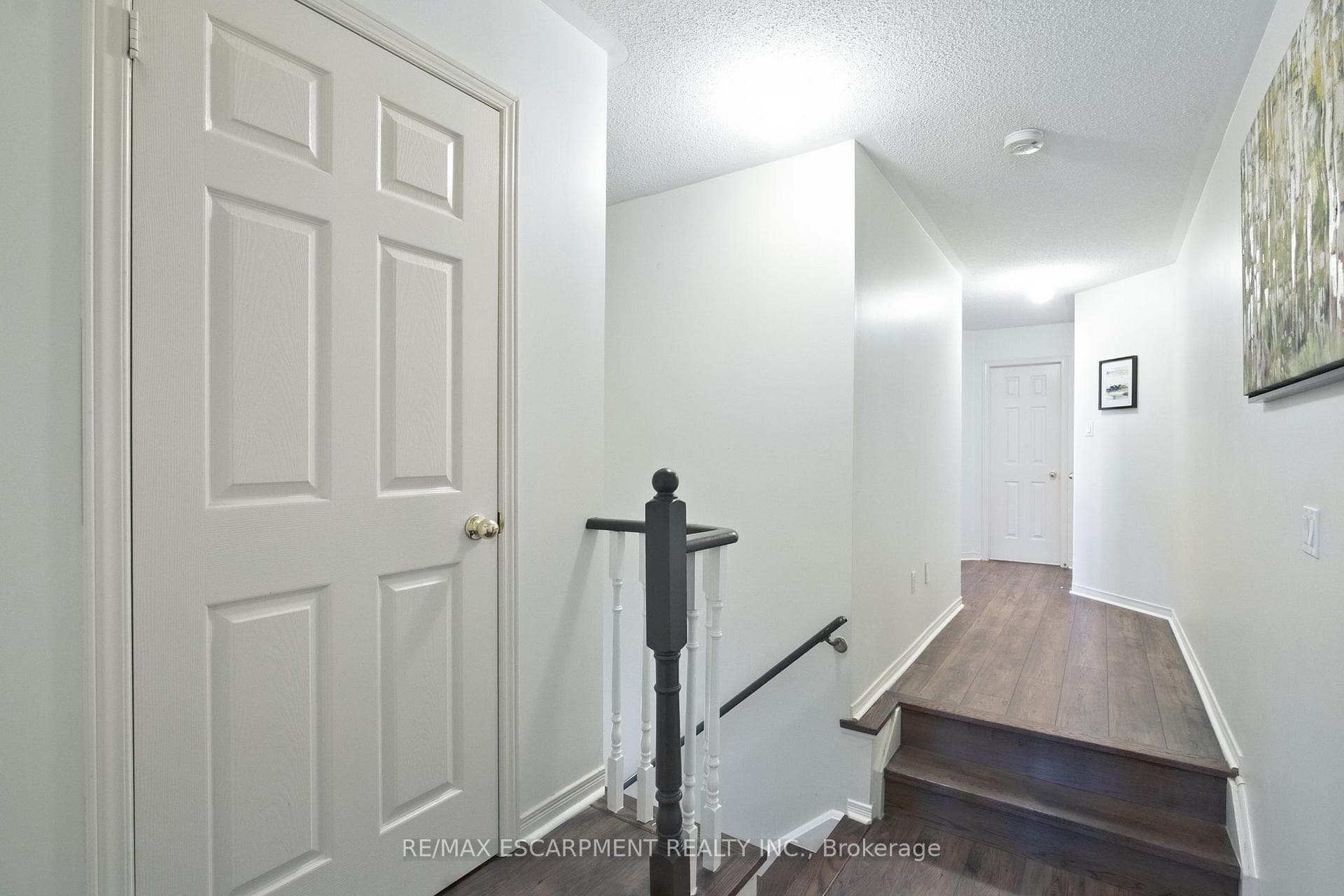 4408 Vallence Drive photo 20