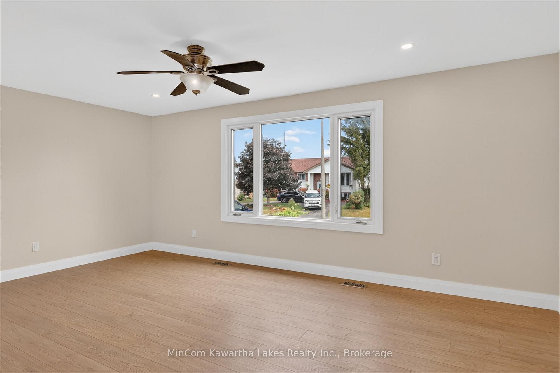 829 Orpington Road photo 8