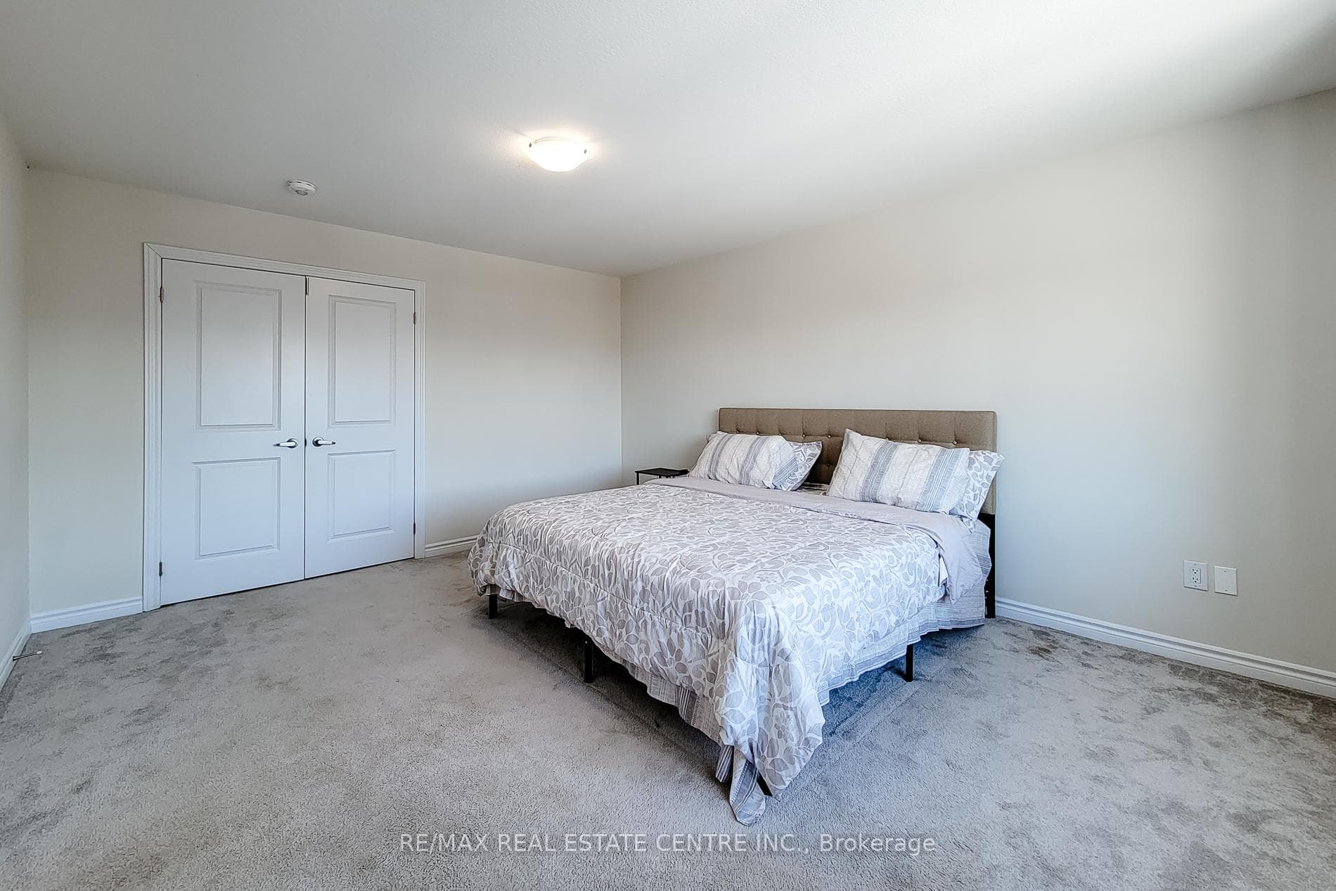 23 Hawick Crescent photo 27