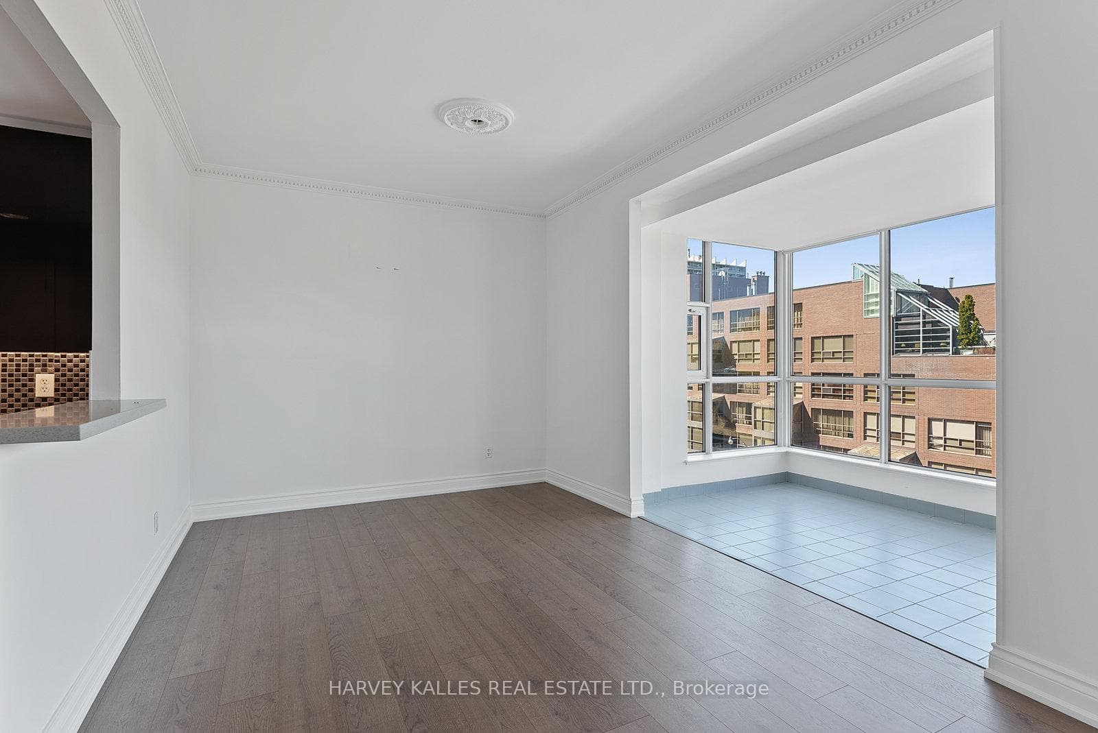 77 Avenue Road Unit 401 photo 13