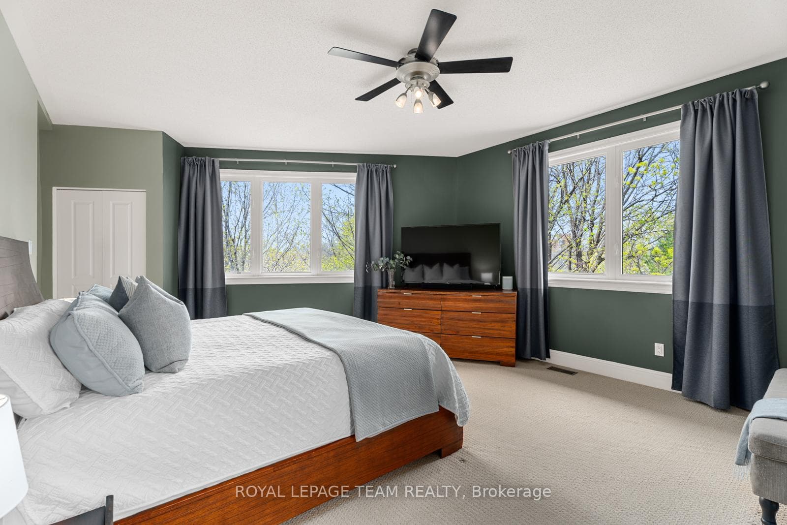 520 Queen Elizabeth Drive Unit 27 photo 13