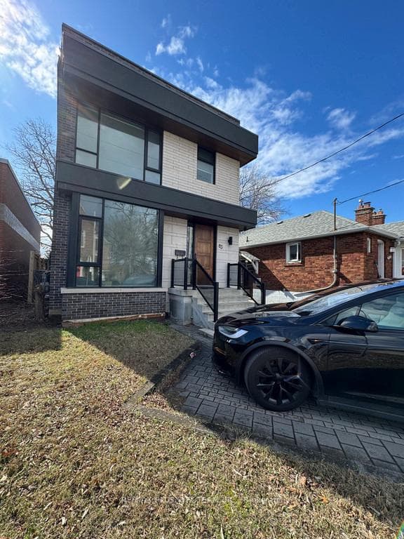 83 O'connor Drive photo 5