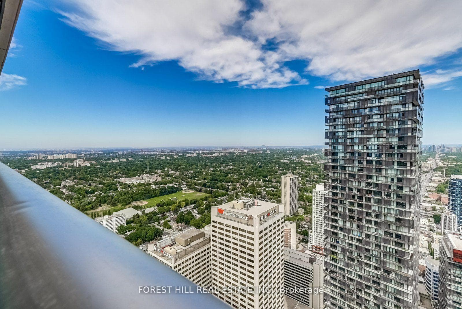 2221 Yonge Street Unit 4402 photo 19