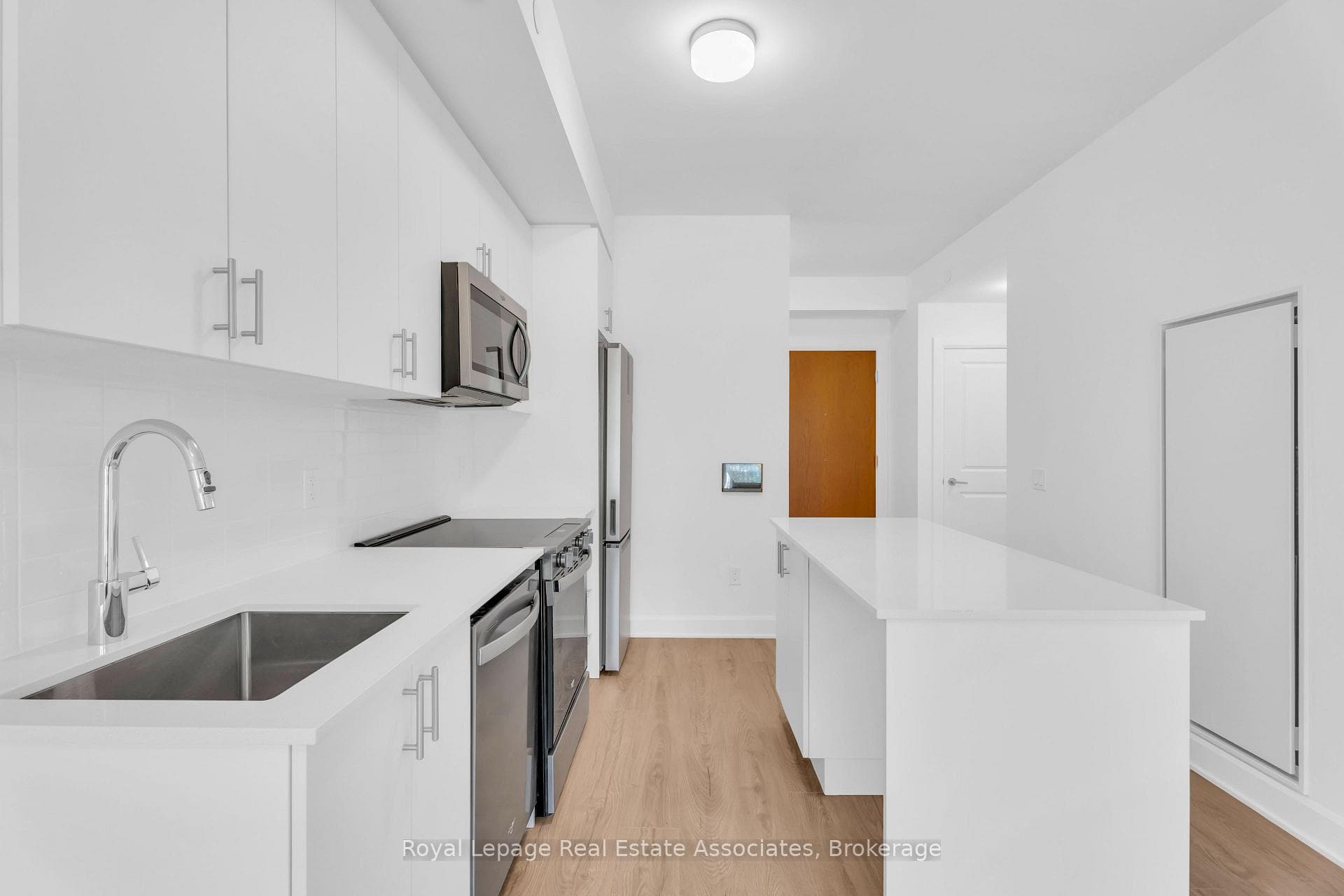 3240 William Coltson Avenue Unit 216 photo 9