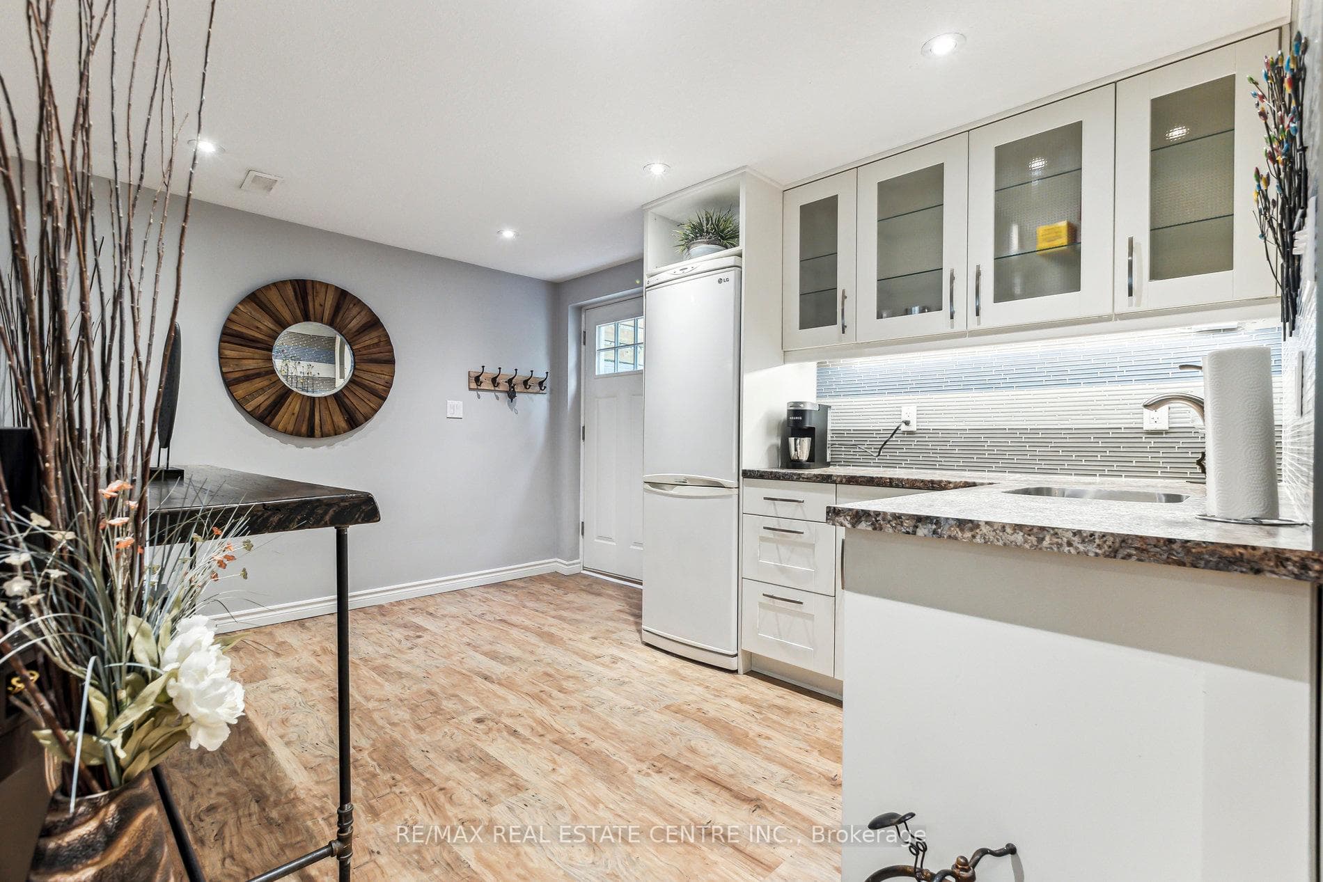 2 Thistle Road photo 29