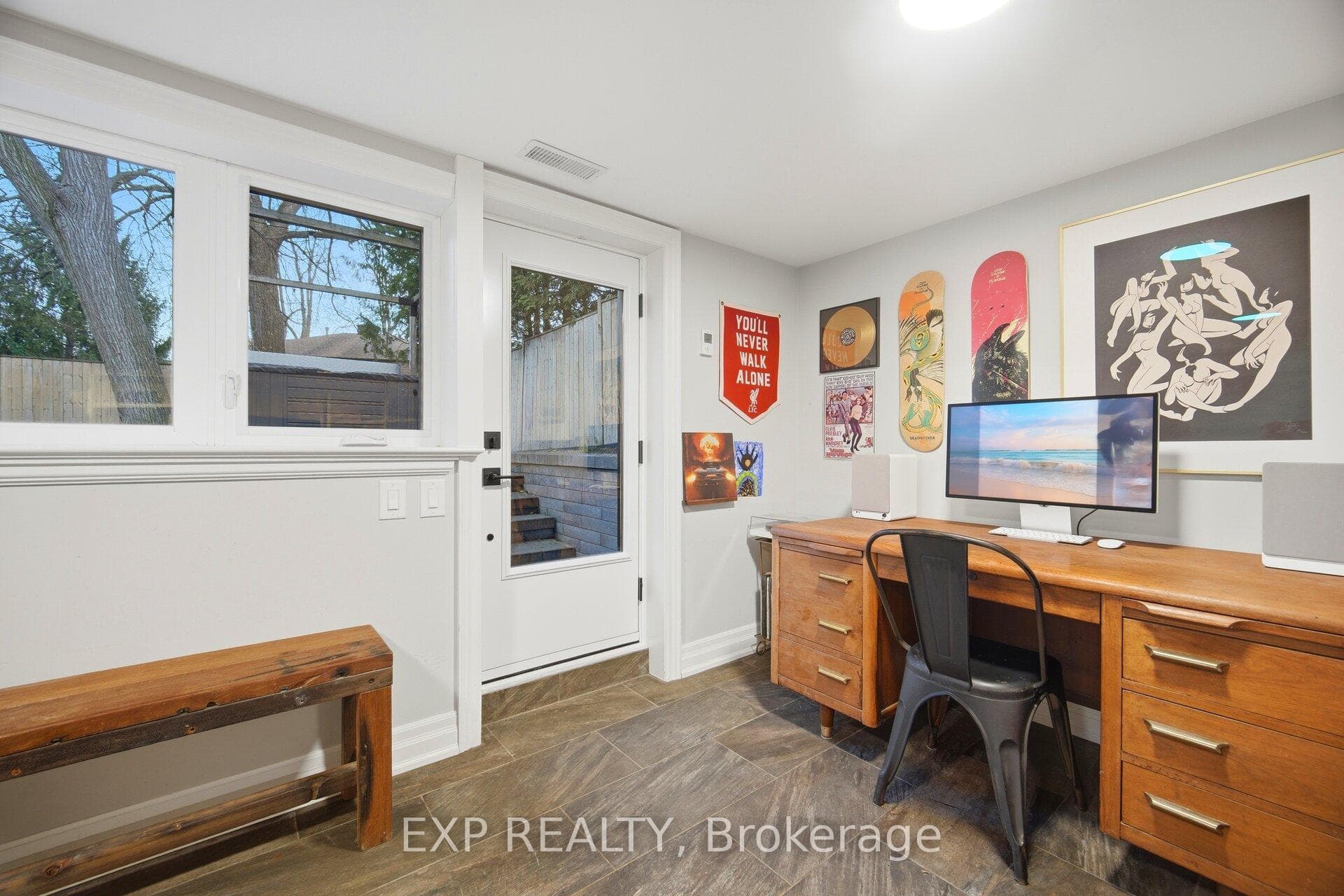 11 Armstrong Street photo 30