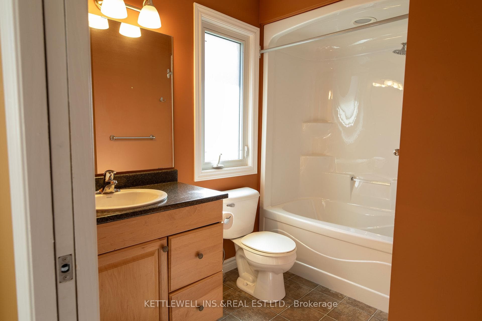 163 Maitland Street photo 12