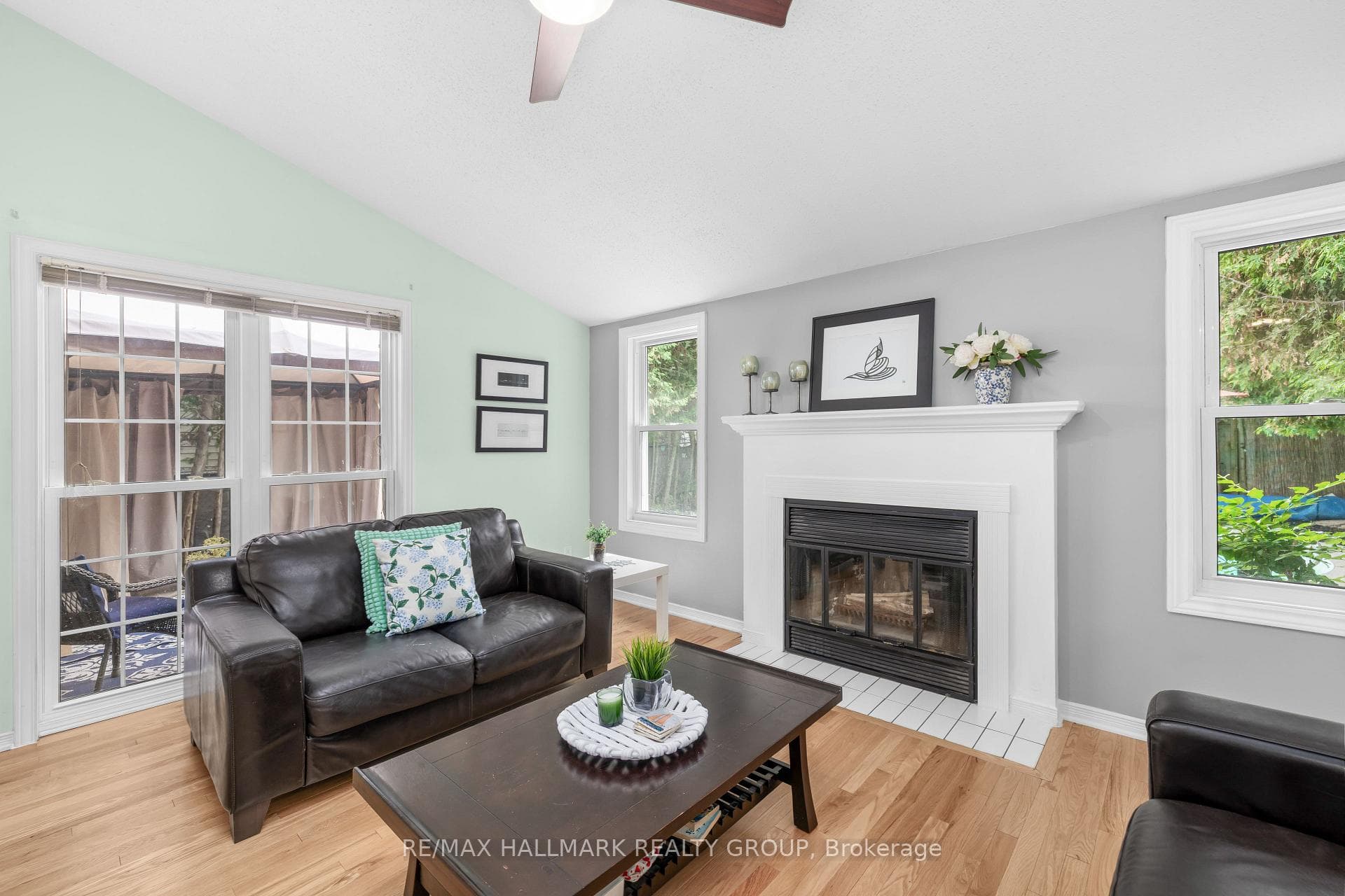 652 Thicket Way photo 19