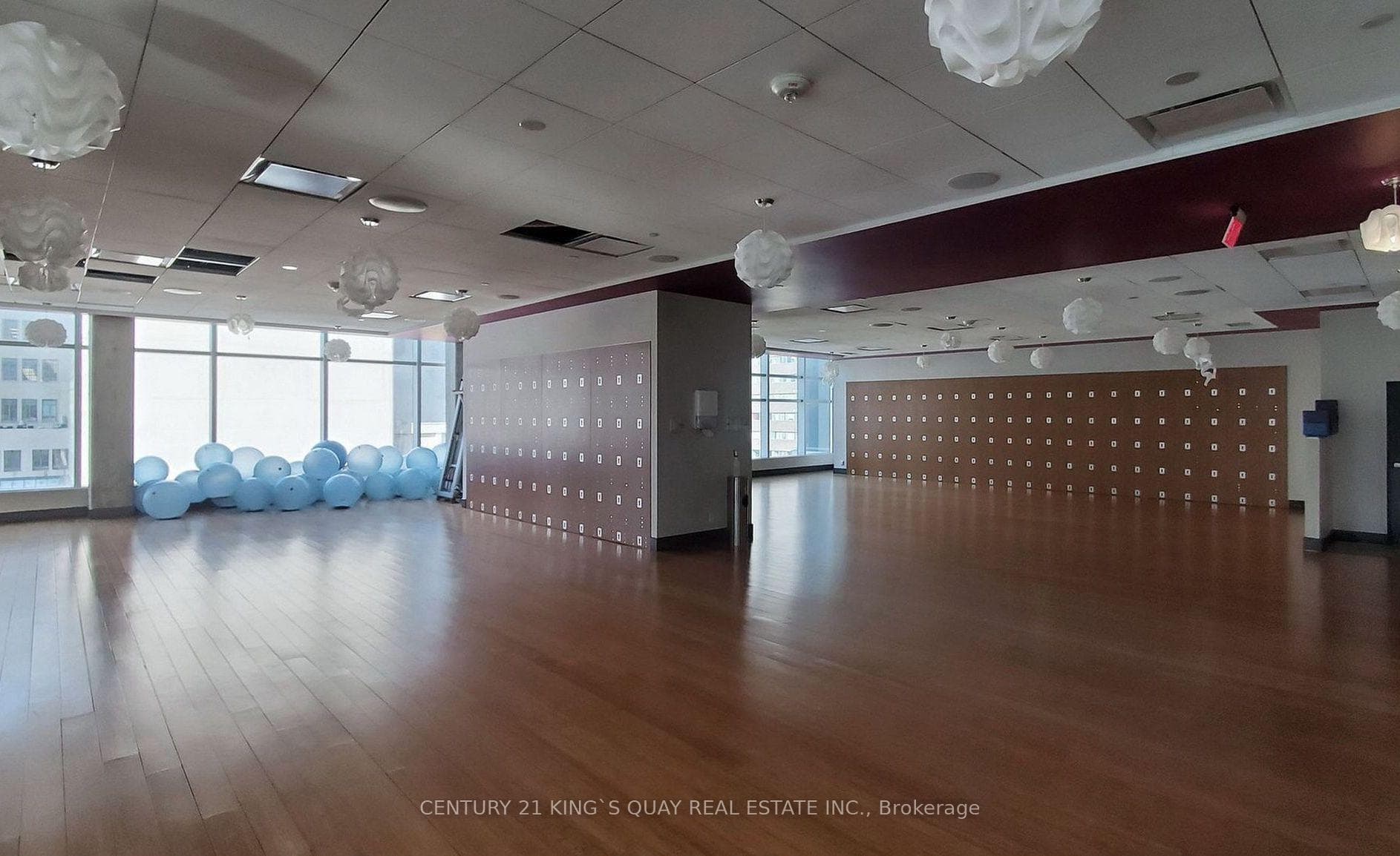 386 Yonge Street Unit 5610 photo 20