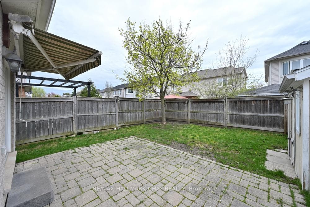73 Kidd Crescent photo 30