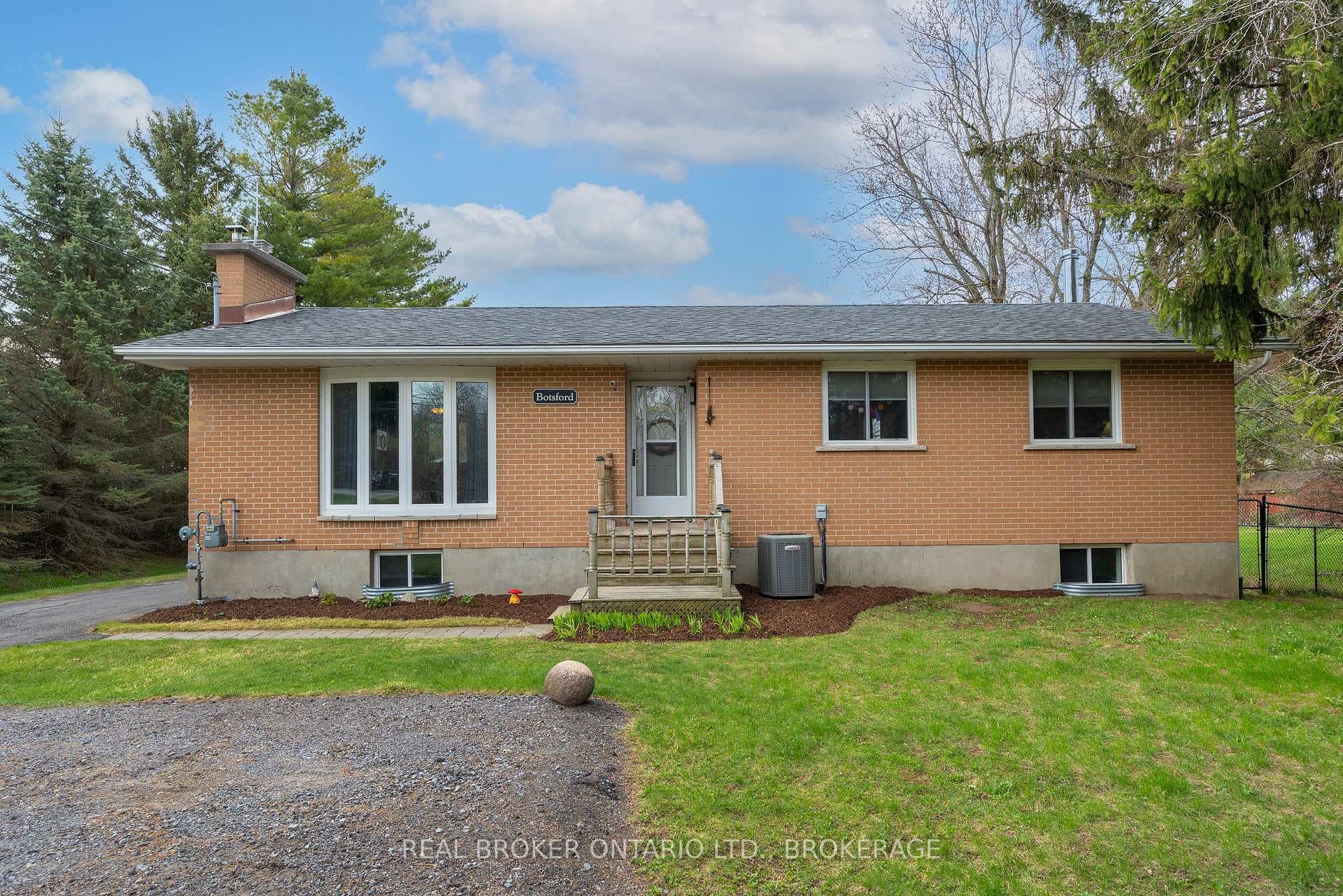 1239 Unity Road photo 3