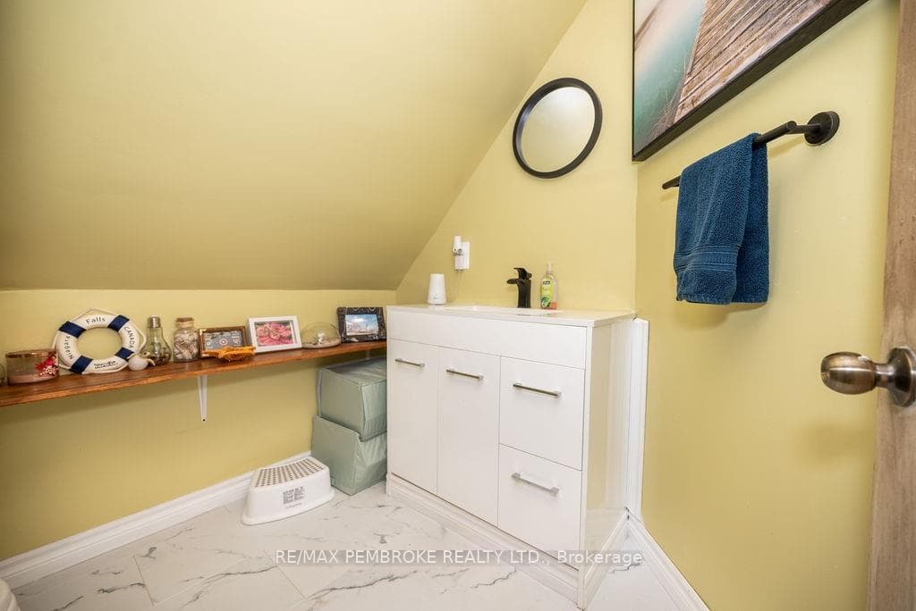 281 PETER Street photo 21