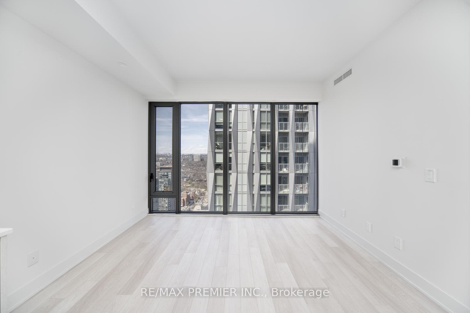 8 Cumberland Street Unit 4101 photo 12