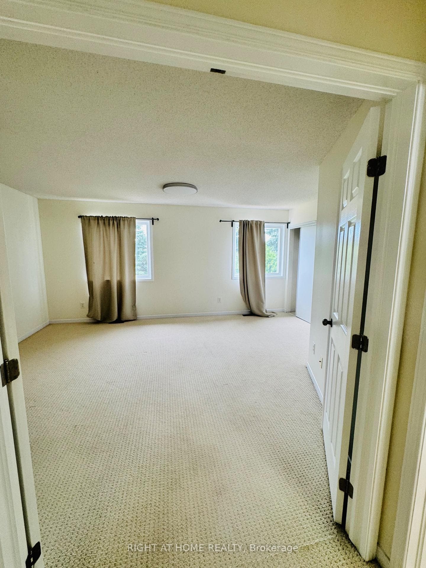 1069 Marconi Avenue photo 17