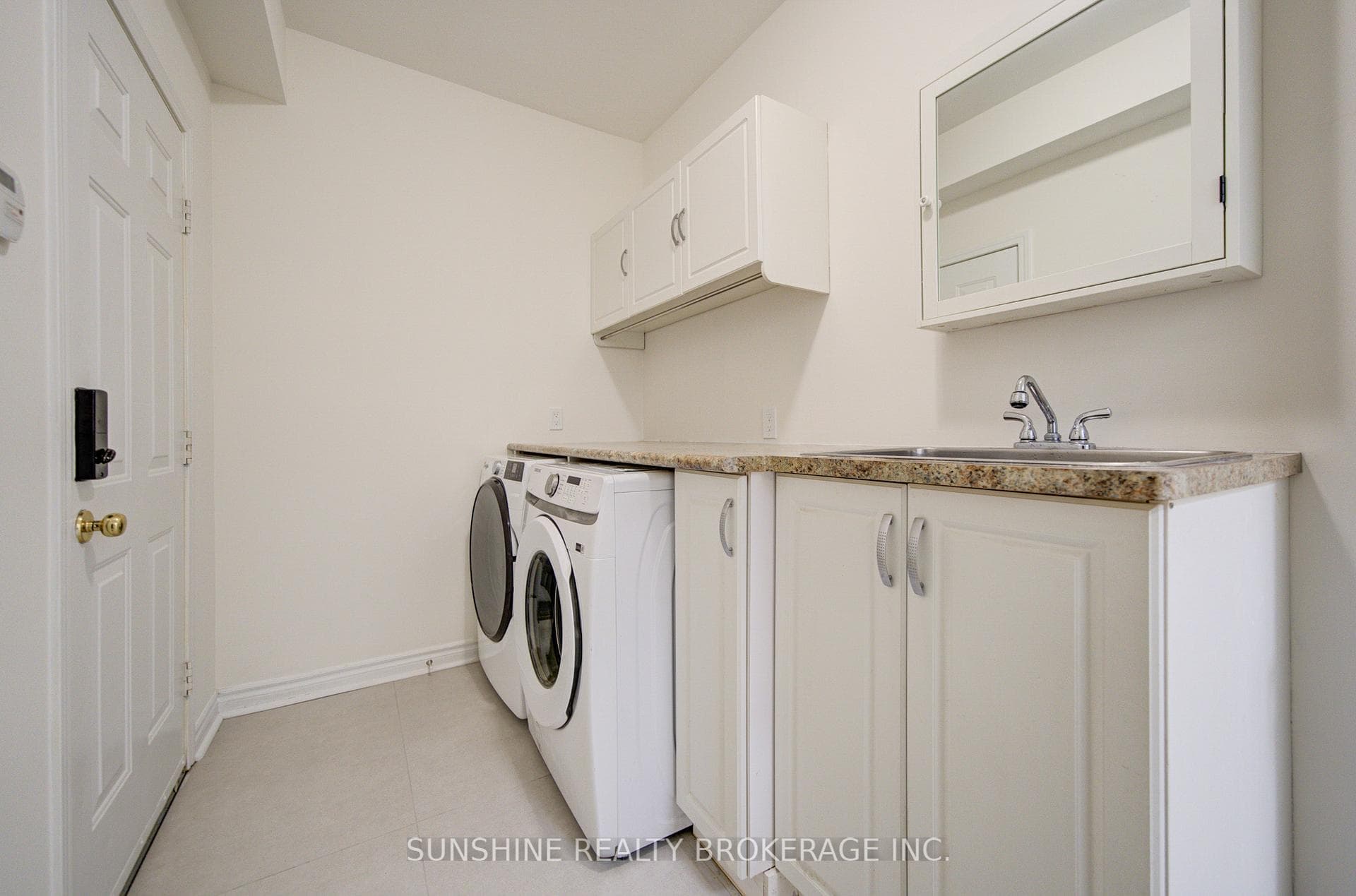 58 Chalone Crescent photo 13